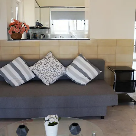 Dom wakacyjny Melani House *